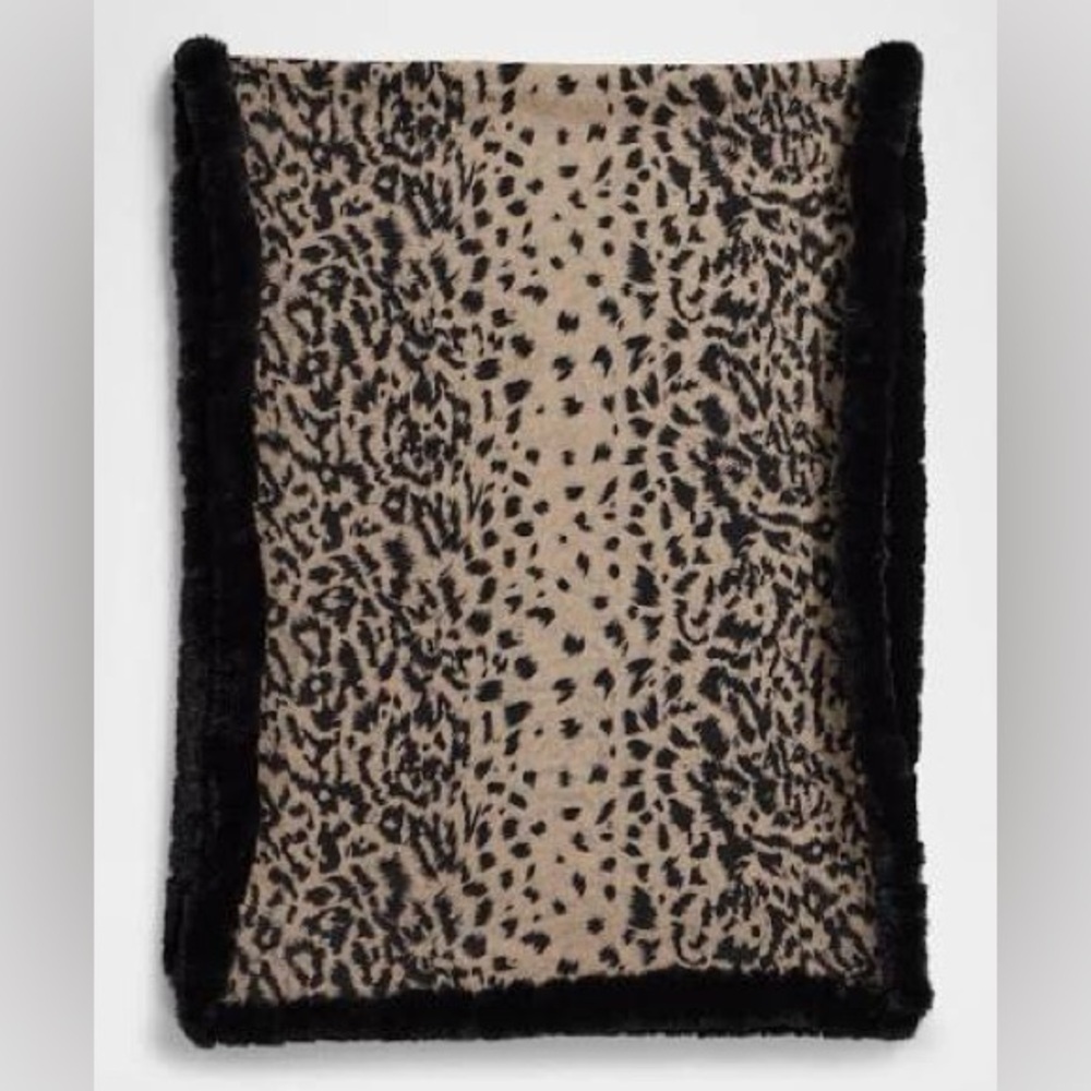 La Fiorentina Reversible Animal-Print Wool-blend Wrap with Faux Fur
